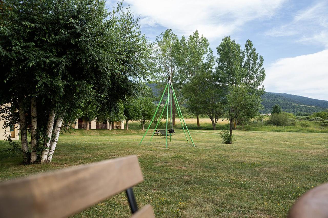 Appartamento Val De Llous II 39 Sainte-Léocadie Esterno foto
